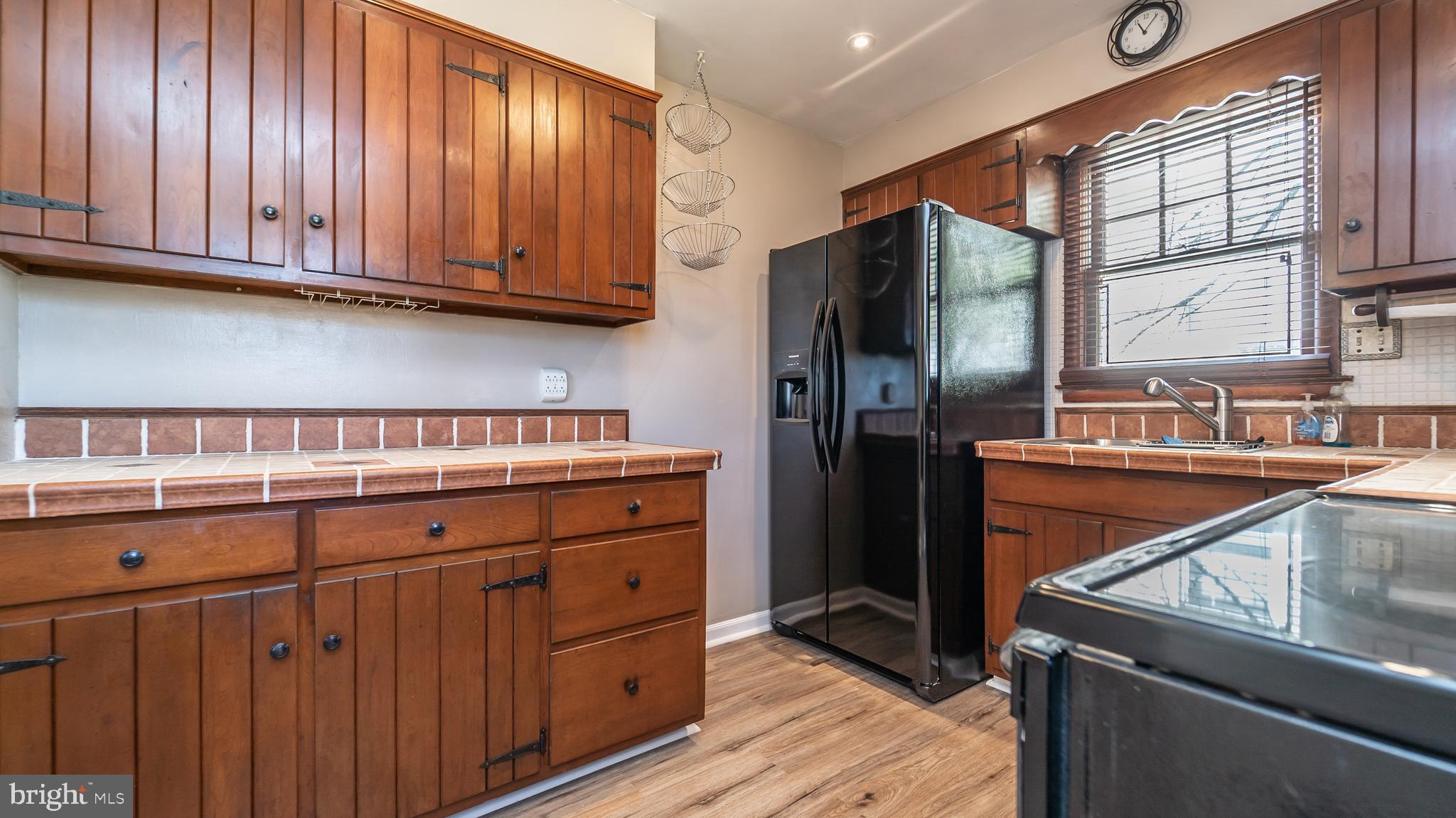 833 Hilltop Road Baltimore, MD 21228 - Photo 14 of 37 Gallery Image 14
