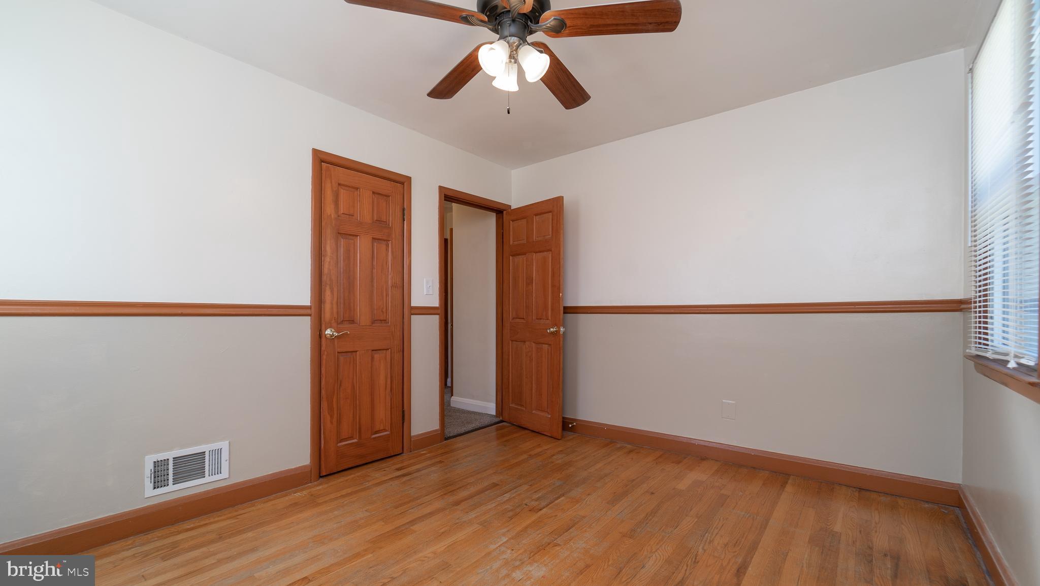 833 Hilltop Road Baltimore, MD 21228 - Photo 21 of 37 Gallery Image 21