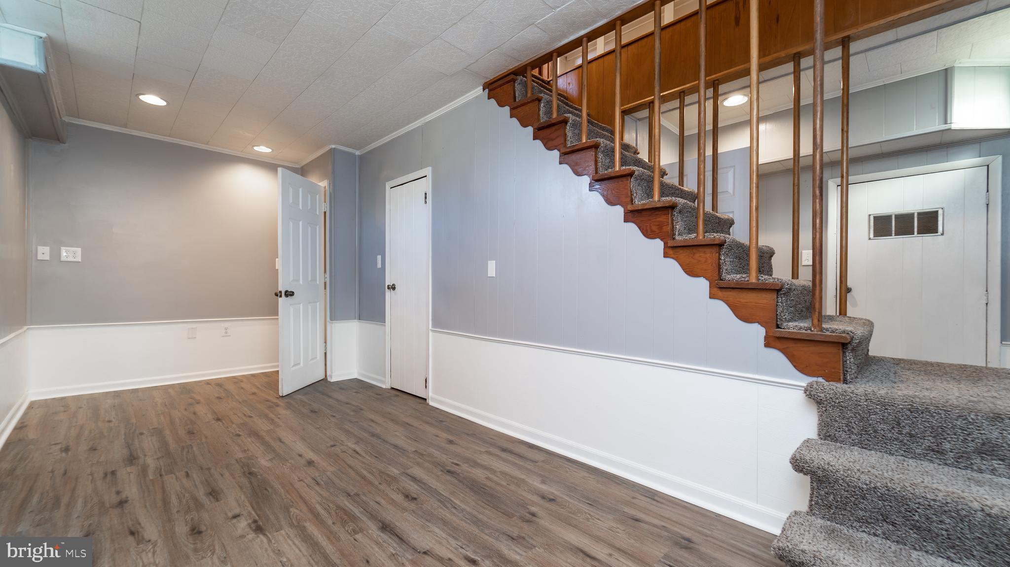 833 Hilltop Road Baltimore, MD 21228 - Photo 24 of 37 Gallery Image 24