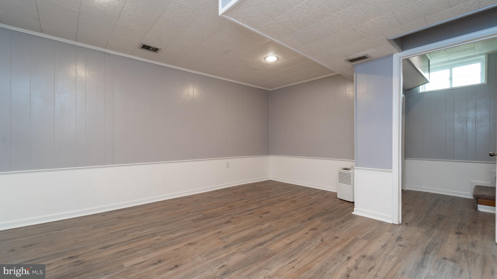 833 Hilltop Road Baltimore, MD 21228 - Photo 25 of 37 Gallery Image 25