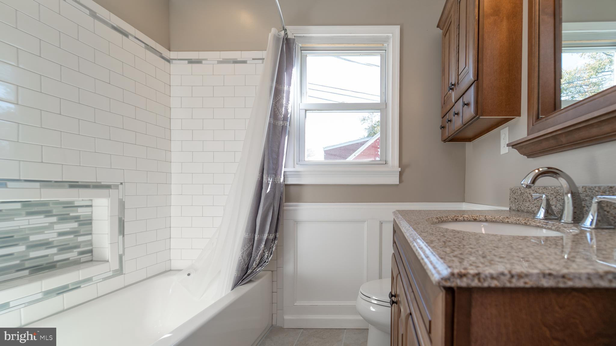 833 Hilltop Road Baltimore, MD 21228 - Photo 6 of 37 Gallery Image 6