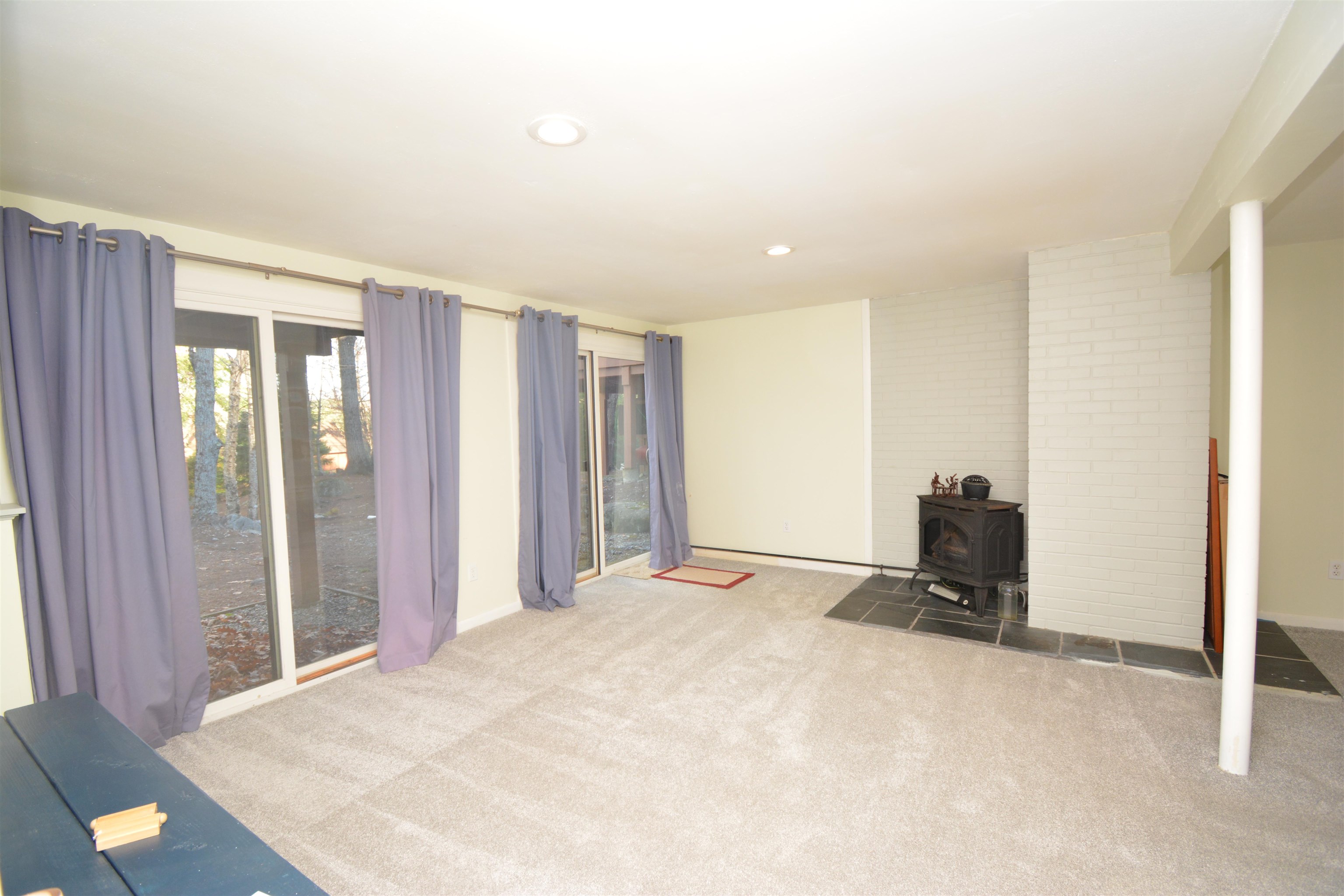 842 Cove Drive, Unit 842 Grantham, NH 03753 - Photo 34 of 45 Gallery Image 34