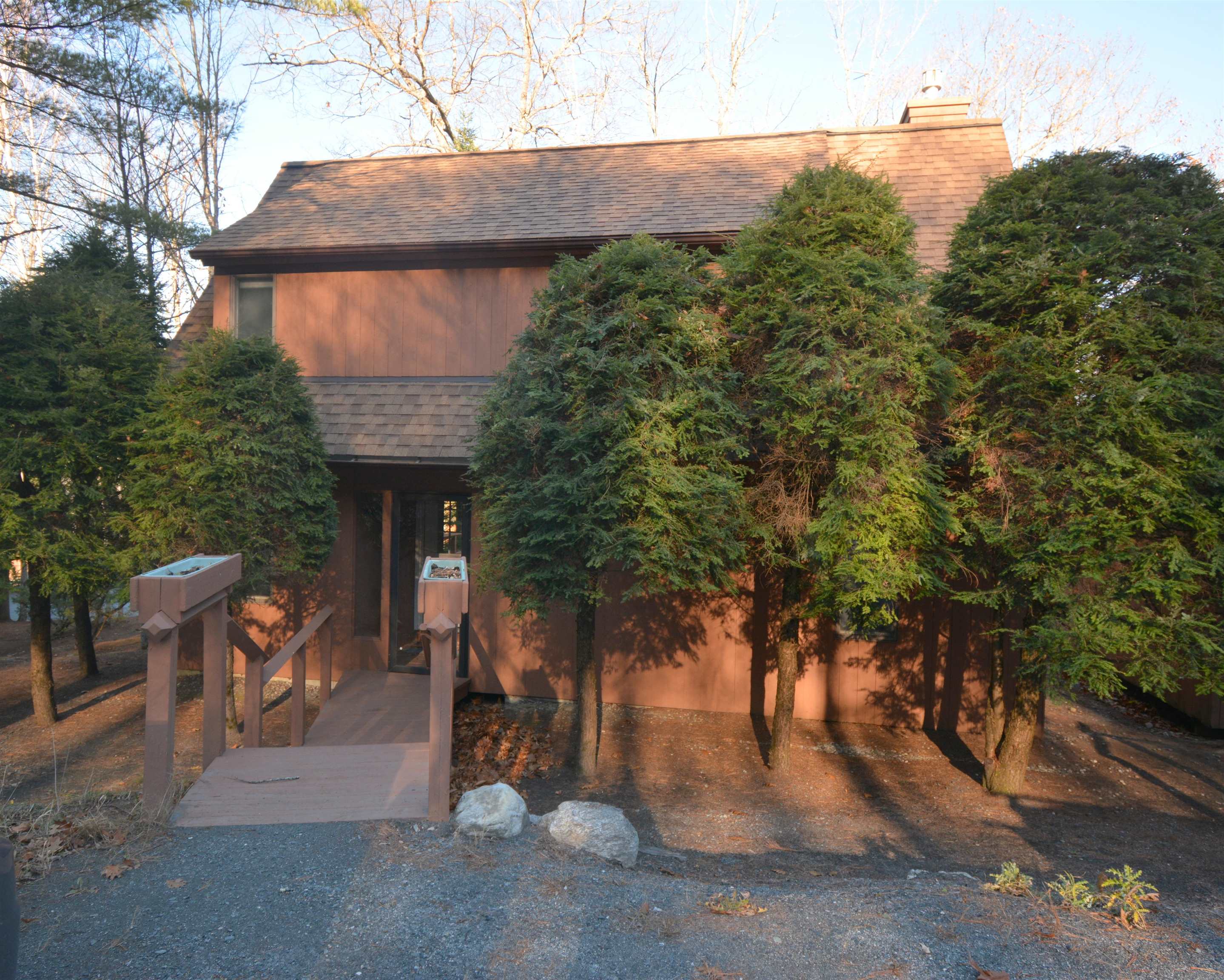 842 Cove Drive, Unit 842 Grantham, NH 03753 - Photo 37 of 45 Gallery Image 37