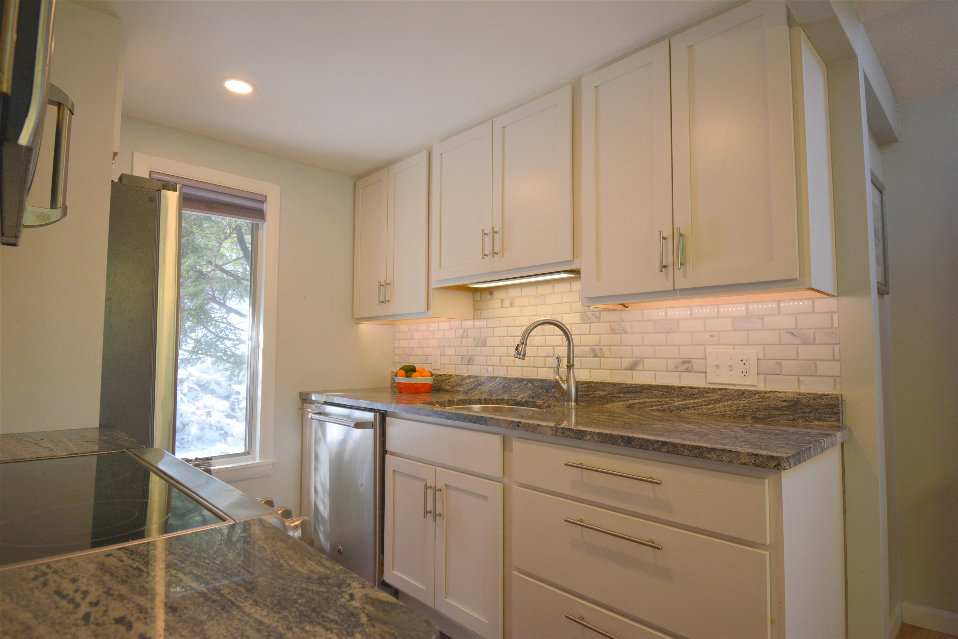 842 Cove Drive, Unit 842 Grantham, NH 03753 - Photo 44 of 45 Gallery Image 44