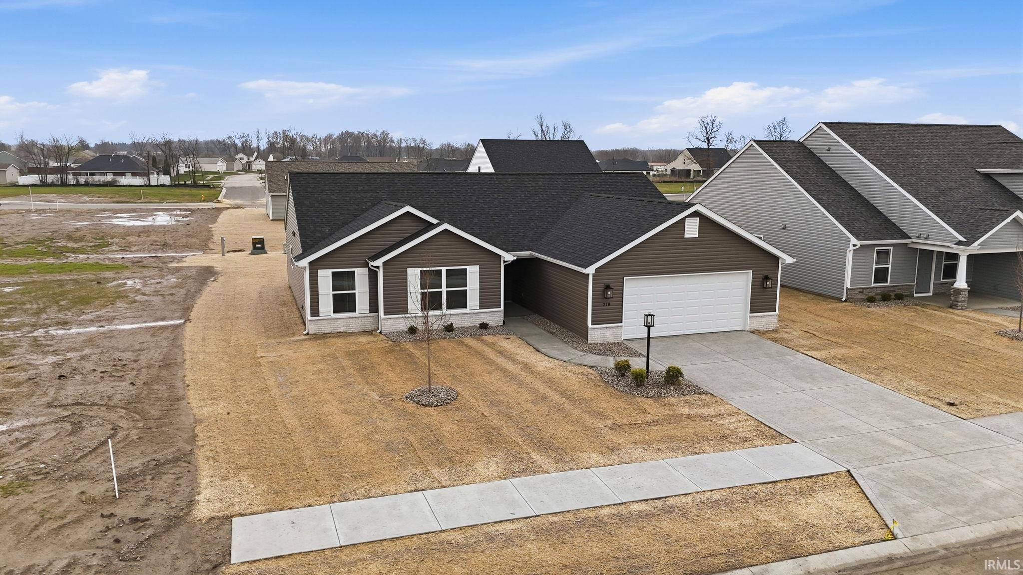 218 Saddle Ridge Drive Garrett, IN 46738 - Photo 2 of 34