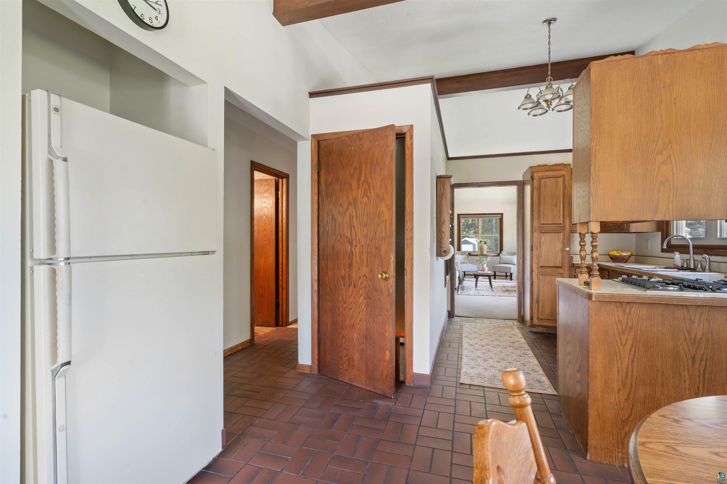 3304 Hutchinson Road Duluth, MN 55811 - Photo 13 of 39