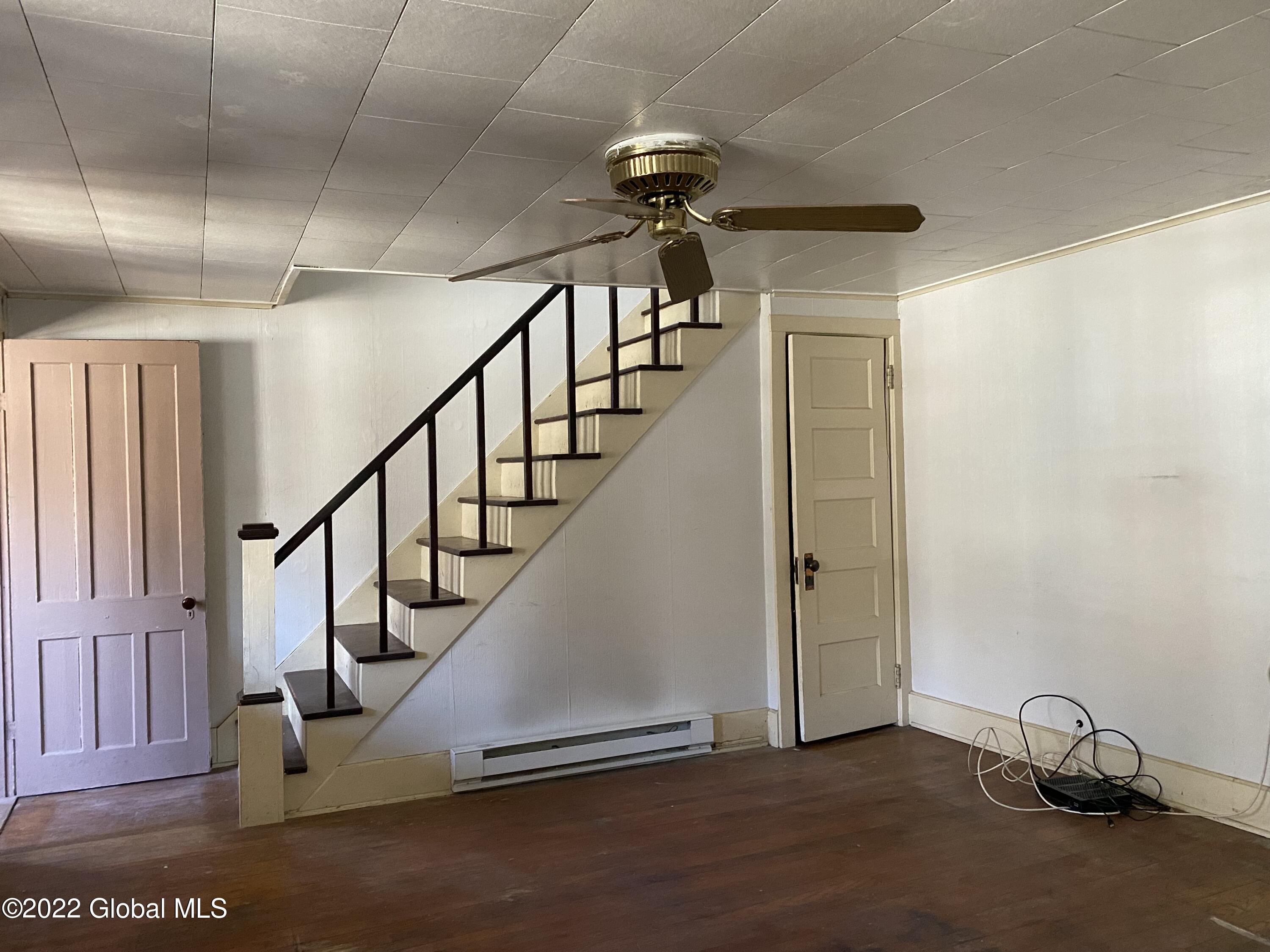 112 Plank Road Poestenkill, NY 12140 - Photo 4 of 10 IMG-2125