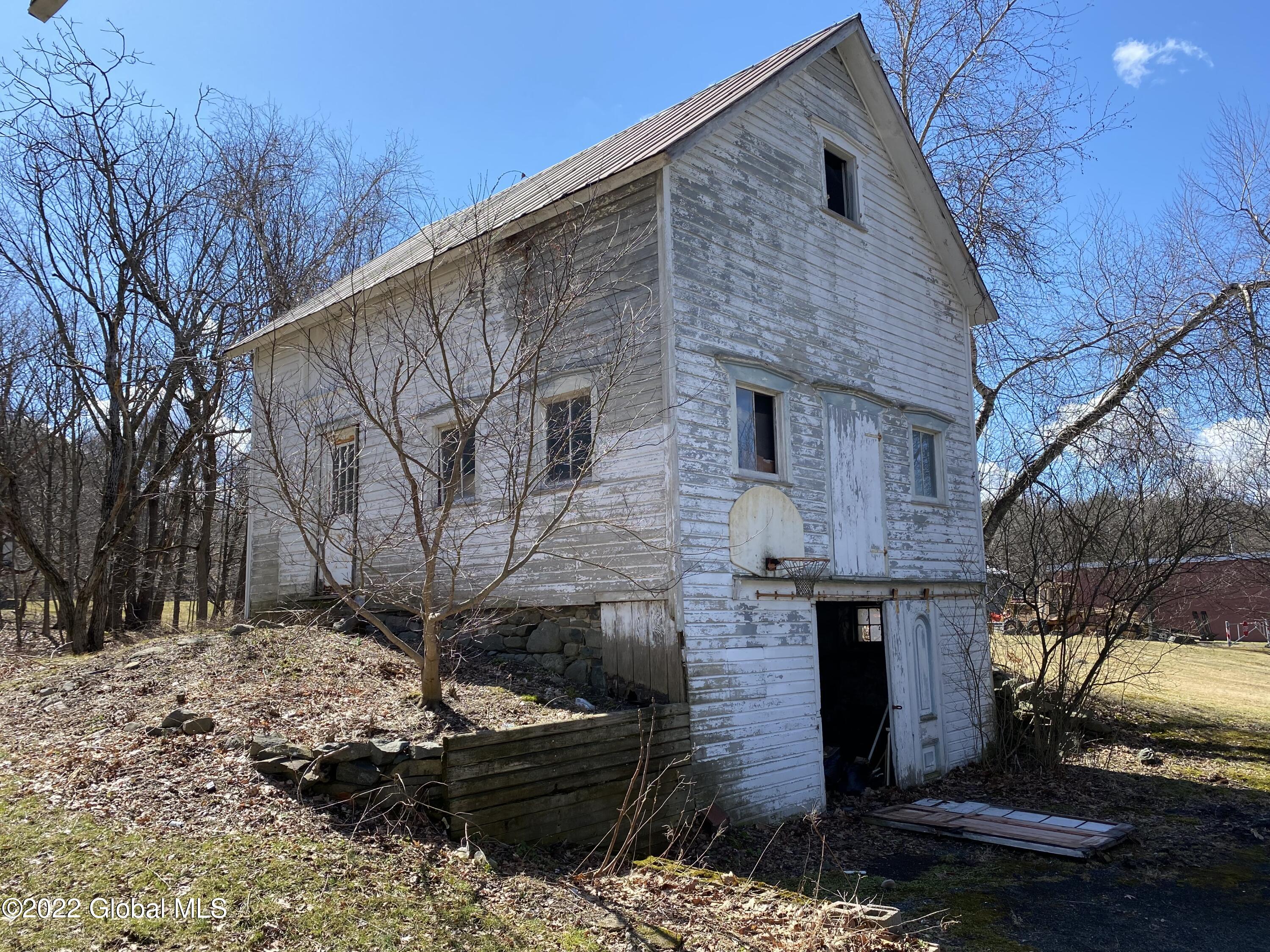 112 Plank Road Poestenkill, NY 12140 - Photo 7 of 10 IMG-2132