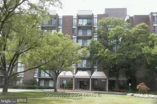 $1,715 | 9900 Georgia Avenue, Unit 415, Silver Spring, MD 20902