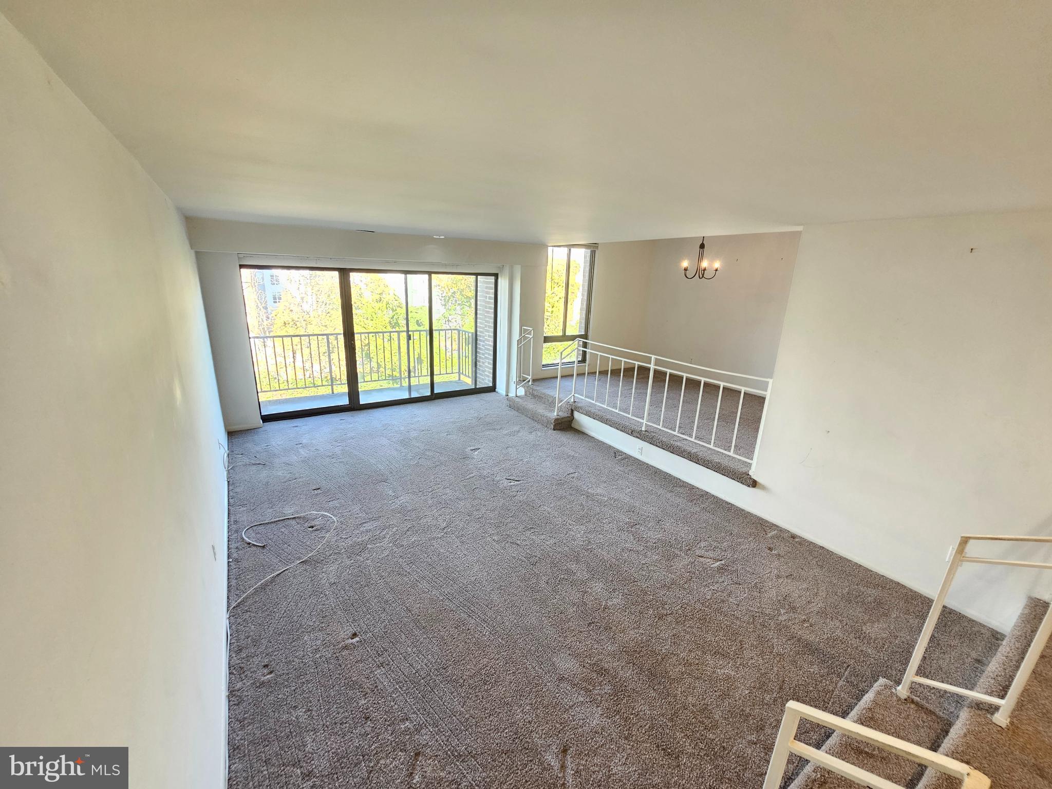 9900 Georgia Avenue, Unit 415 Silver Spring, MD 20902 - Photo 5 of 25 Living Room