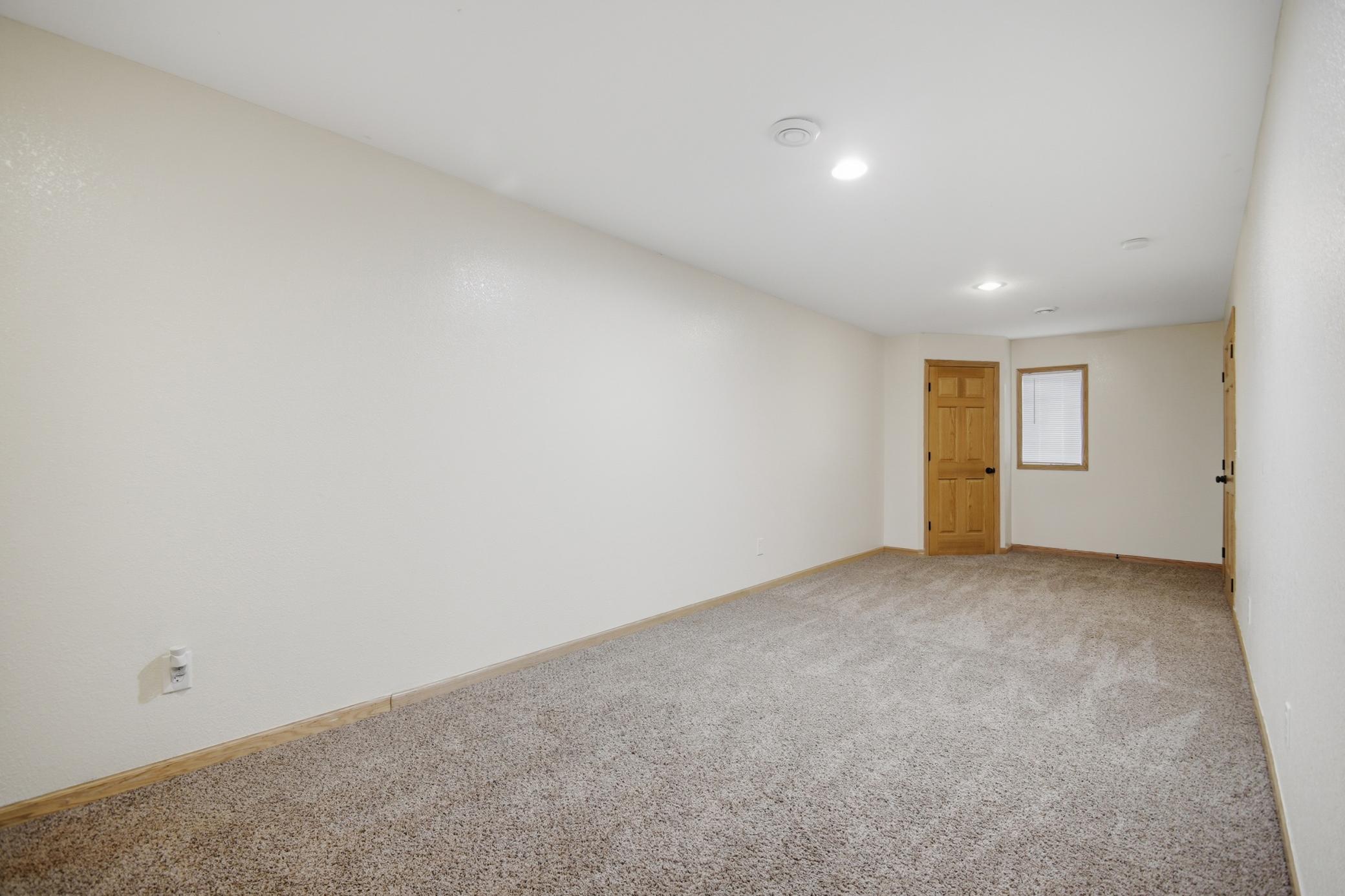 1600 26th Street Southwest Austin, MN 55912 - Photo 33 of 65
