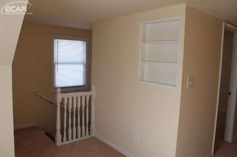 2491 Covert Road Burton, MI 48509 - Photo 16 of 19 20431417-15.JPG