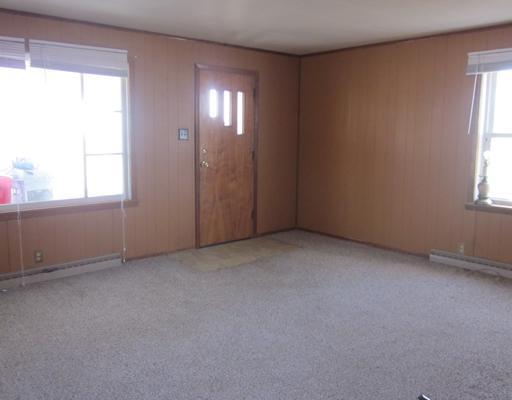 601 Harmony Baptist Road New Castle, PA 16101 - Photo 11 of 16 Living Room.