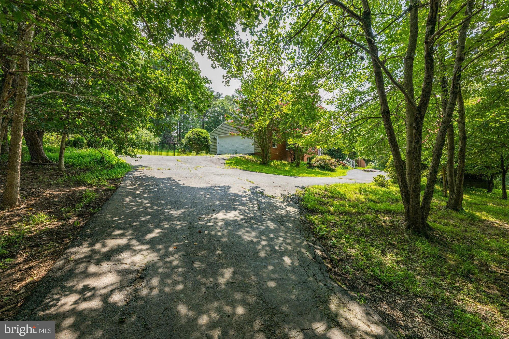 1013 Union Church Road McLean, VA 22102 - Photo 15 of 50