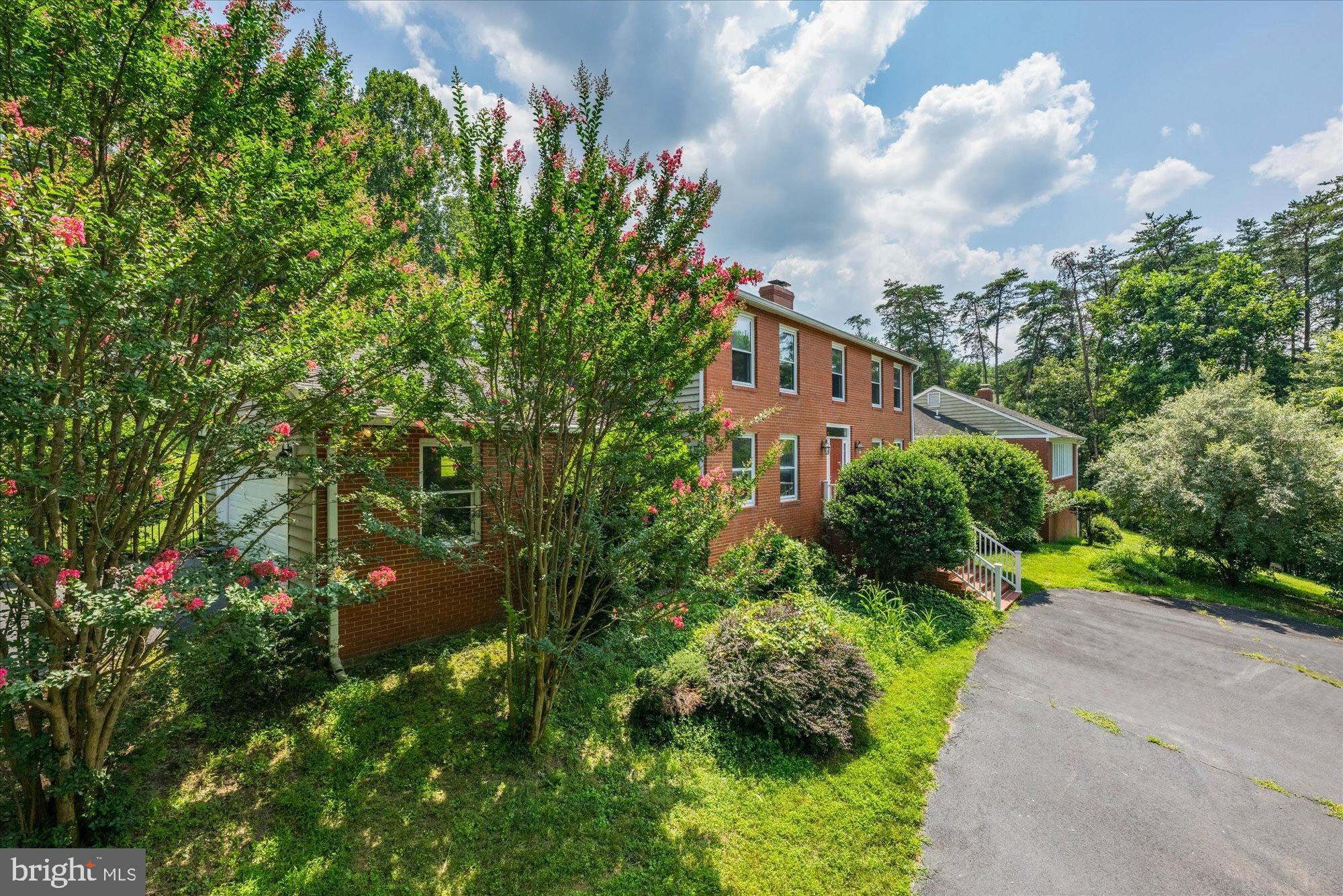 1013 Union Church Road McLean, VA 22102 - Photo 4 of 50