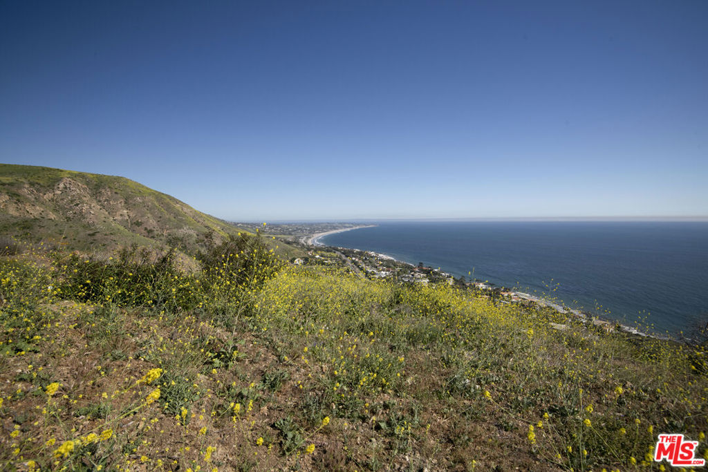 4100 Encinal Canyon Road Malibu, CA 90265 - Photo 12 of 25 a view of a field