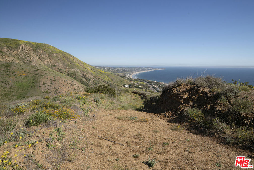 4100 Encinal Canyon Road Malibu, CA 90265 - Photo 14 of 25 a view of mountain view with mountains in the background