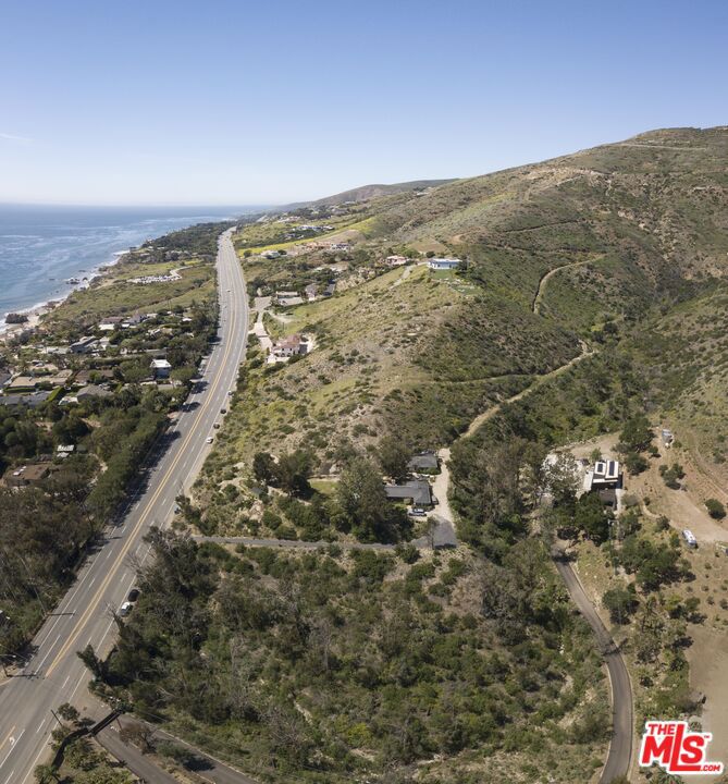 4100 Encinal Canyon Road Malibu, CA 90265 - Photo 17 of 25 a view of city and mountain