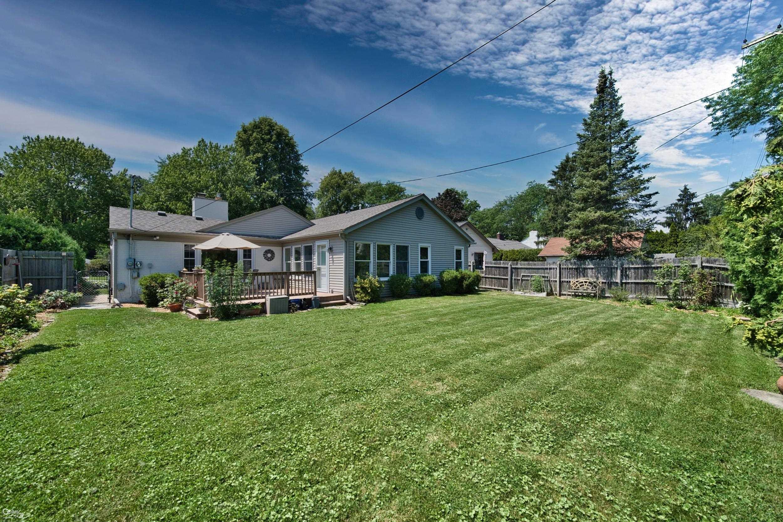 1038 Hawthorne Road Grosse Pointe Woods, MI 48236 - Photo 9 of 61