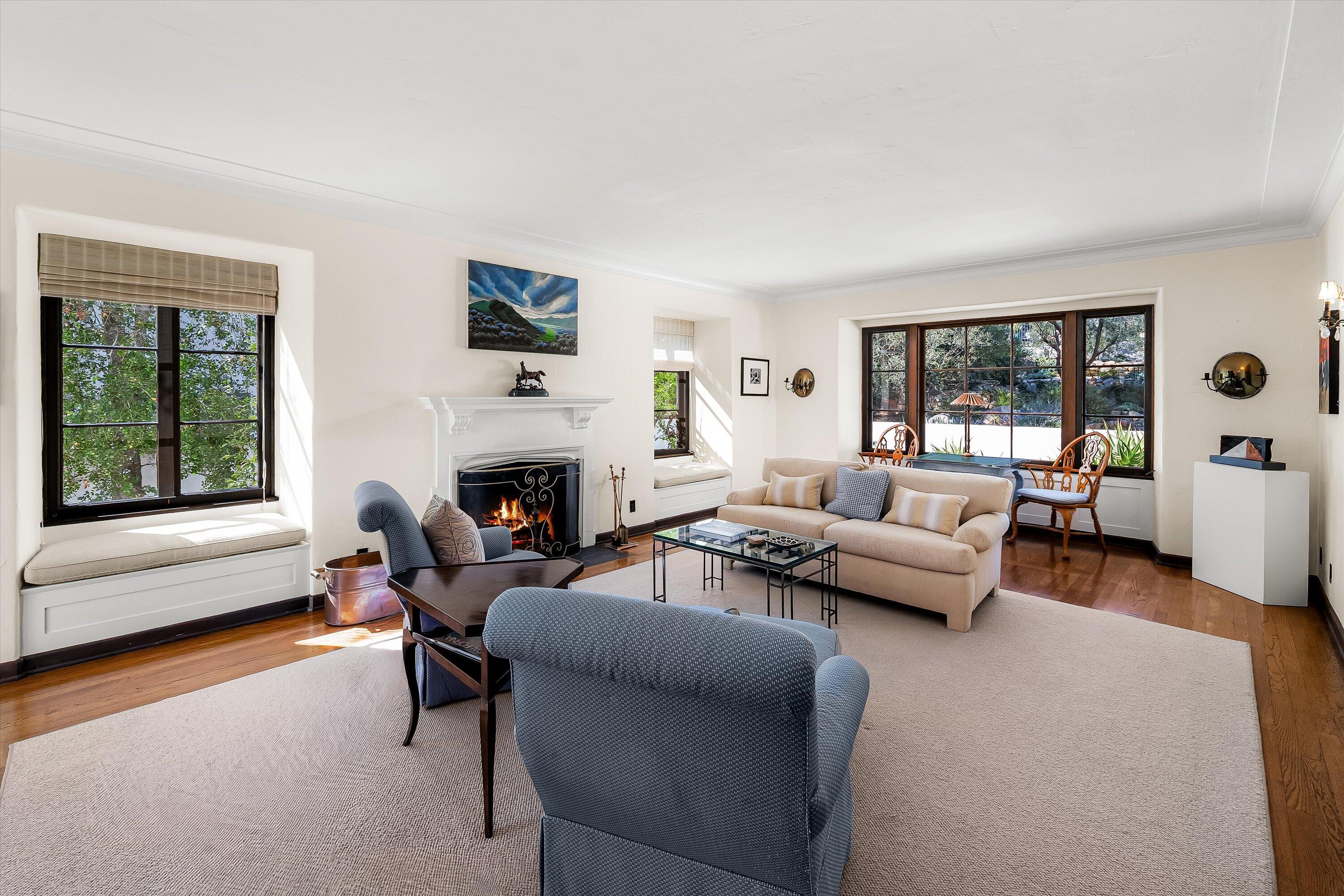 2125 Ridge Lane Santa Barbara, CA 93103 - Photo 7 of 34 Living Room
