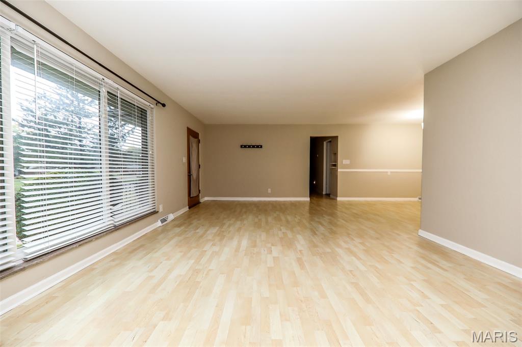 125 Barrington Drive Belleville, IL 62223 - Photo 2 of 25