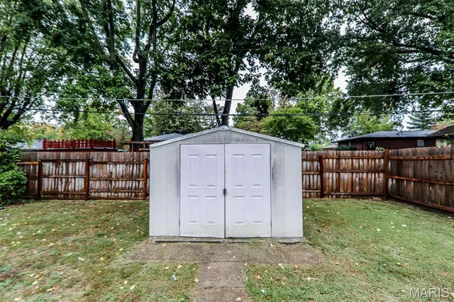 $180,000 | 125 Barrington Drive, Belleville, IL 62223