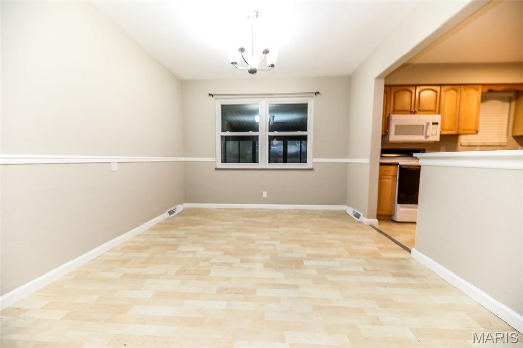 125 Barrington Drive Belleville, IL 62223 - Photo 5 of 25