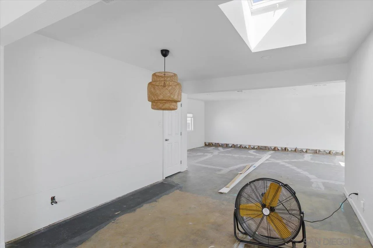 3880 Adams Street Carlsbad, CA 92008 - Photo 16 of 42 a view of a livingroom with washer and dryer