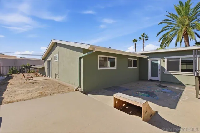 $1,199,000 | 3880 Adams Street, Carlsbad, CA 92008