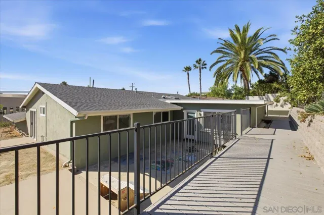 $1,199,000 | 3880 Adams Street, Carlsbad, CA 92008
