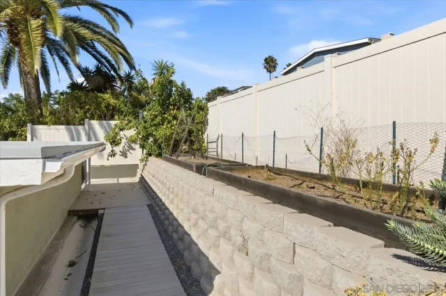 $1,199,000 | 3880 Adams Street, Carlsbad, CA 92008