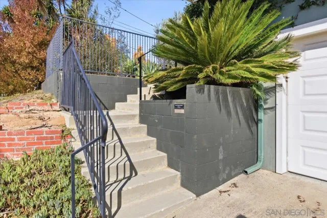 $1,199,000 | 3880 Adams Street, Carlsbad, CA 92008