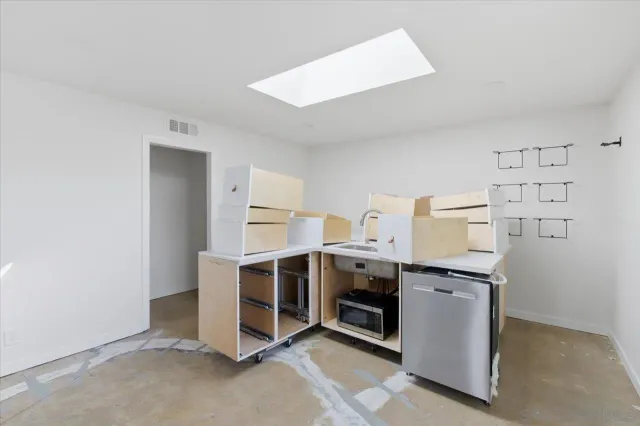 $1,199,000 | 3880 Adams Street, Carlsbad, CA 92008