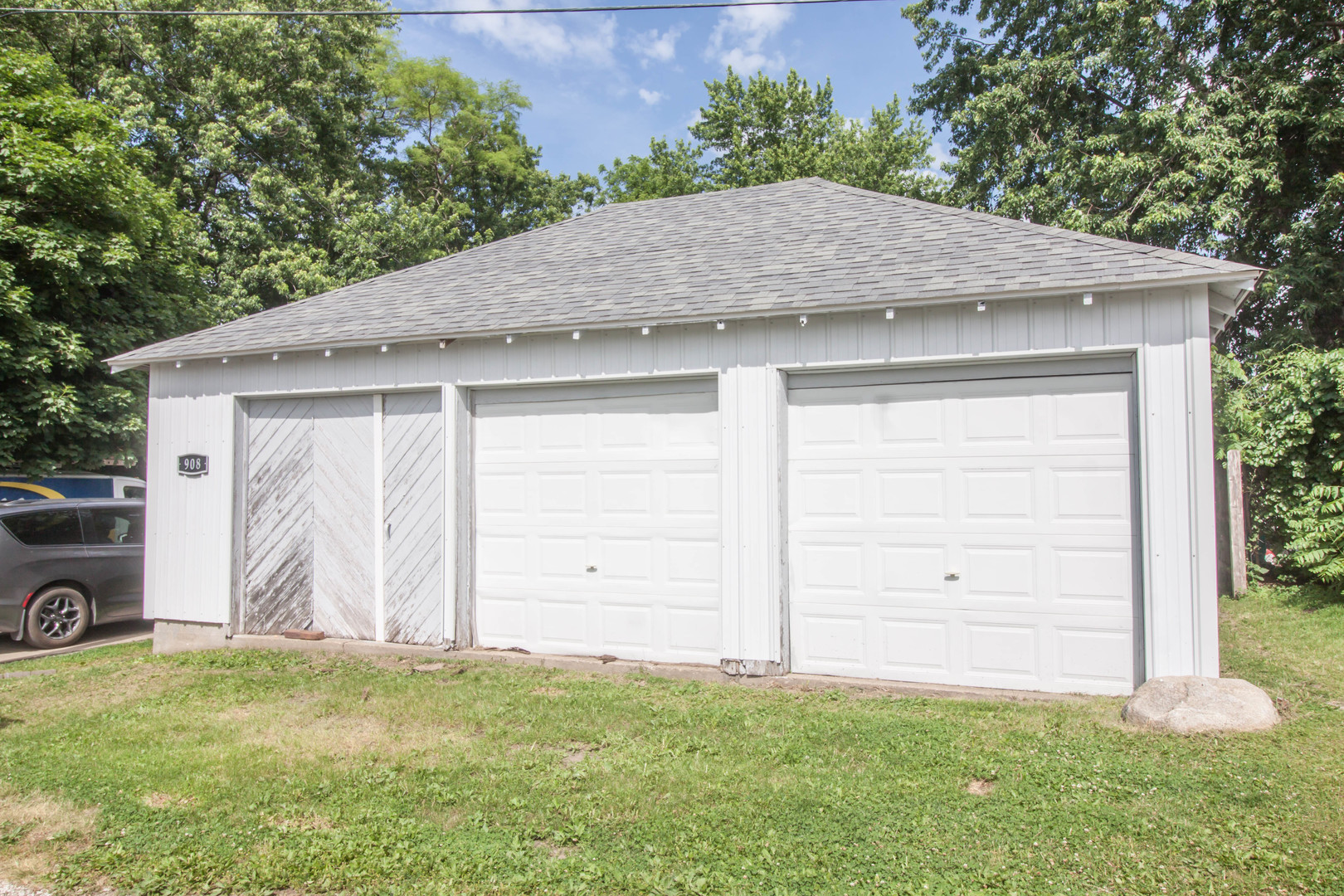908 4th Street Orion, IL 61273 - Photo 2 of 21
