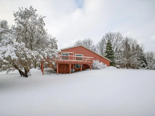 $899,900 | 20081 Langford Avenue, Jordan, MN 55352