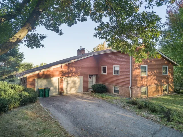 $899,900 | 20081 Langford Avenue, Jordan, MN 55352