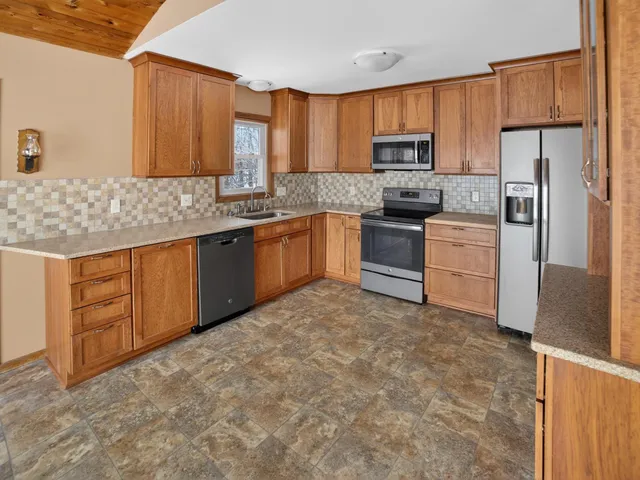 $899,900 | 20081 Langford Avenue, Jordan, MN 55352