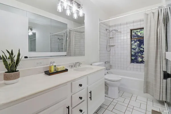 $1,395,000 | 10 Sonora Way, Corte Madera, CA 94925