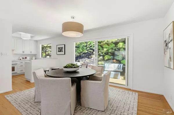 $1,395,000 | 10 Sonora Way, Corte Madera, CA 94925