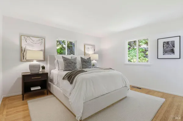 $1,395,000 | 10 Sonora Way, Corte Madera, CA 94925