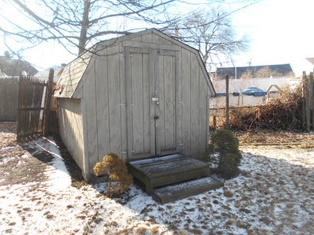 27 Lindesta Road Pawtucket, RI 02861 - Photo 4 of 24 Shed