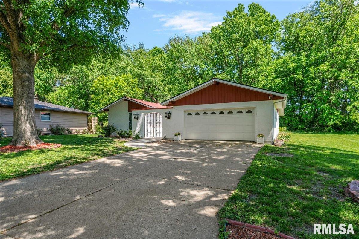 61 Sarah Avenue Springfield, IL 62703 - Photo 3 of 48 Gallery Image 3