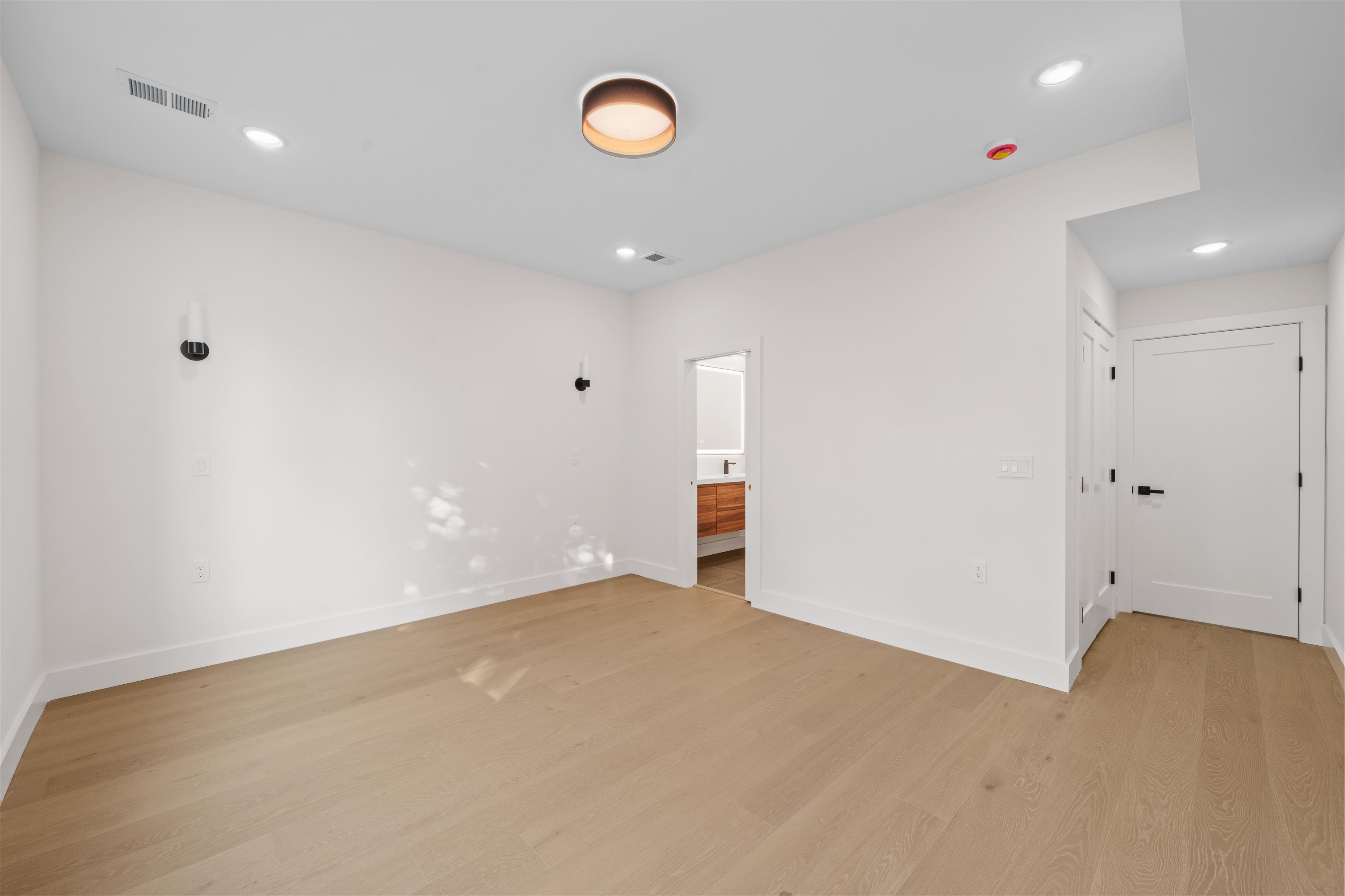 249.5 Halladay Street, Unit 2 Jersey City, NJ 07304 - Photo 17 of 36 a view of an empty room