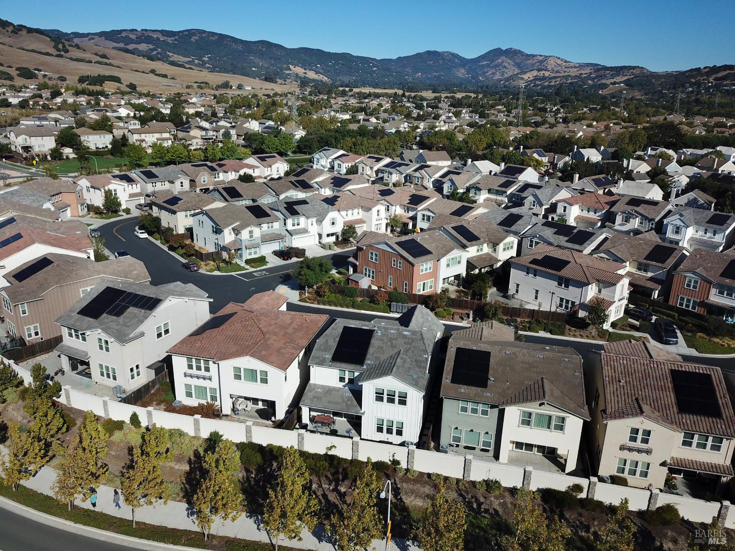 5305 Gather Way Fairfield, CA 94534 - Photo 3 of 45