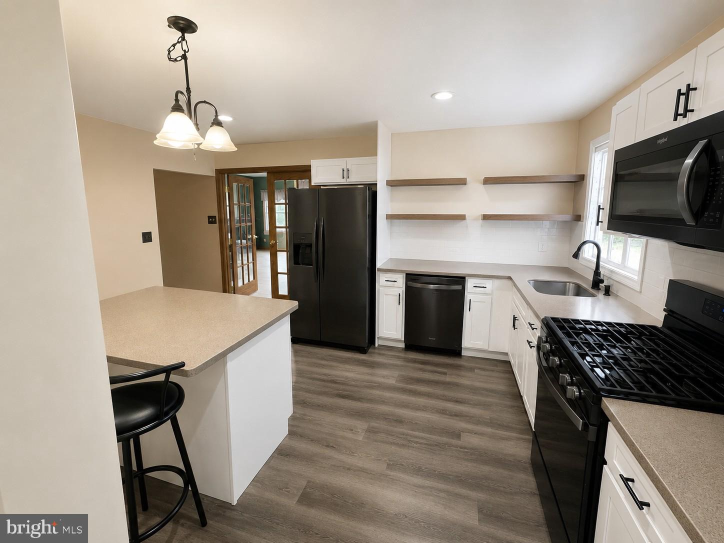 514 Filmore Street Riverside, NJ 08075 - Photo 19 of 28 Kitchen - Ai Staging