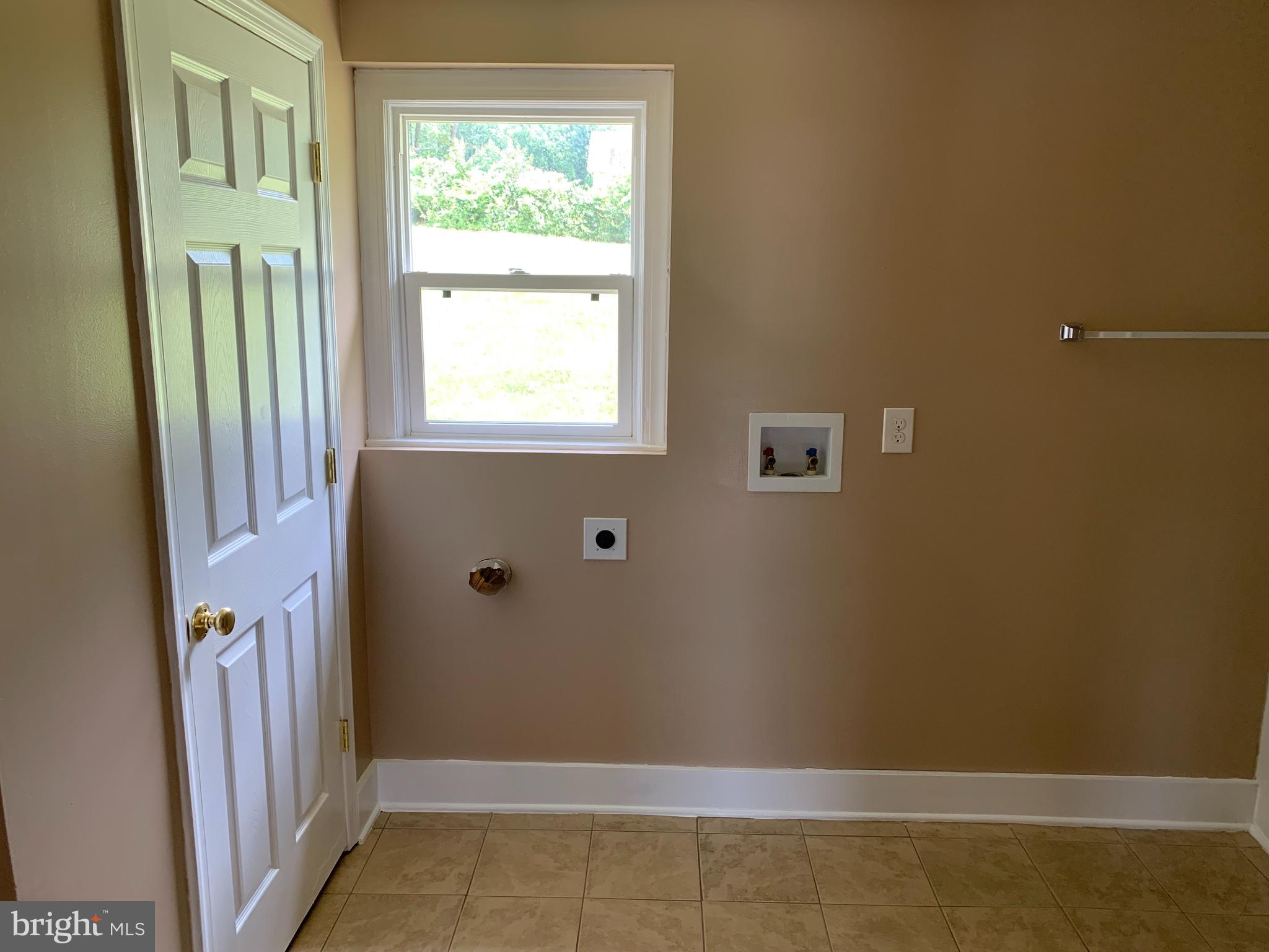 12467 Rixeyville Road Culpeper, VA 22701 - Photo 9 of 23 Gallery Image 9
