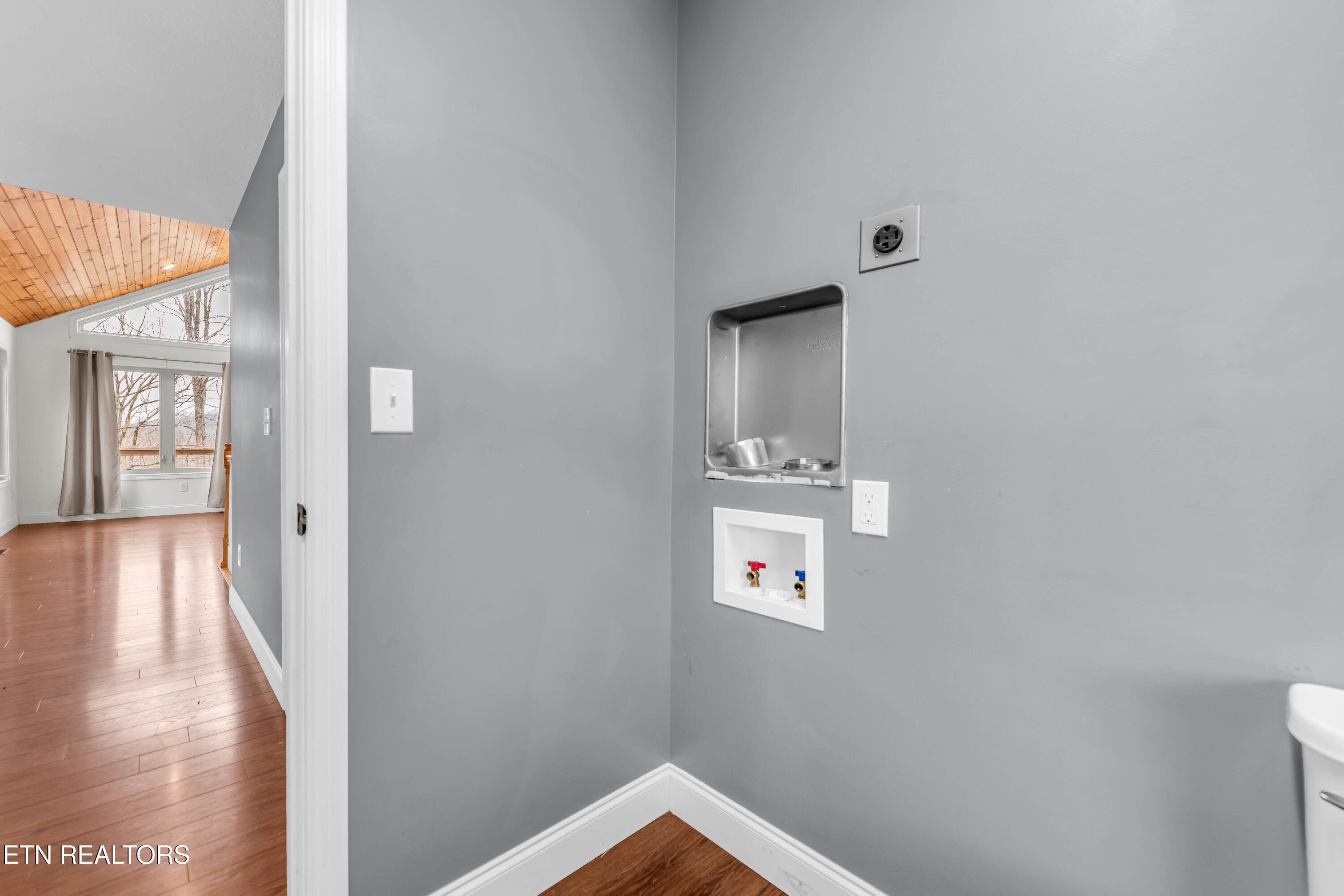 810 Mannis Road Madisonville, TN 37354 - Photo 10 of 30 MAN_9453