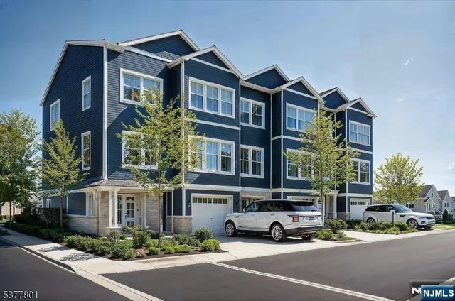 $729,000 | 186 Canterbury Avenue, North Arlington, NJ 07031