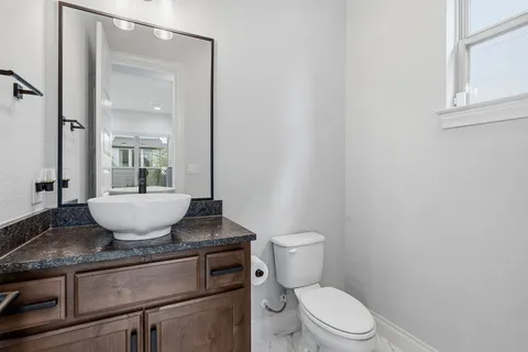 $999,990 | 413 Summerhill Lane, Georgetown, TX 78628