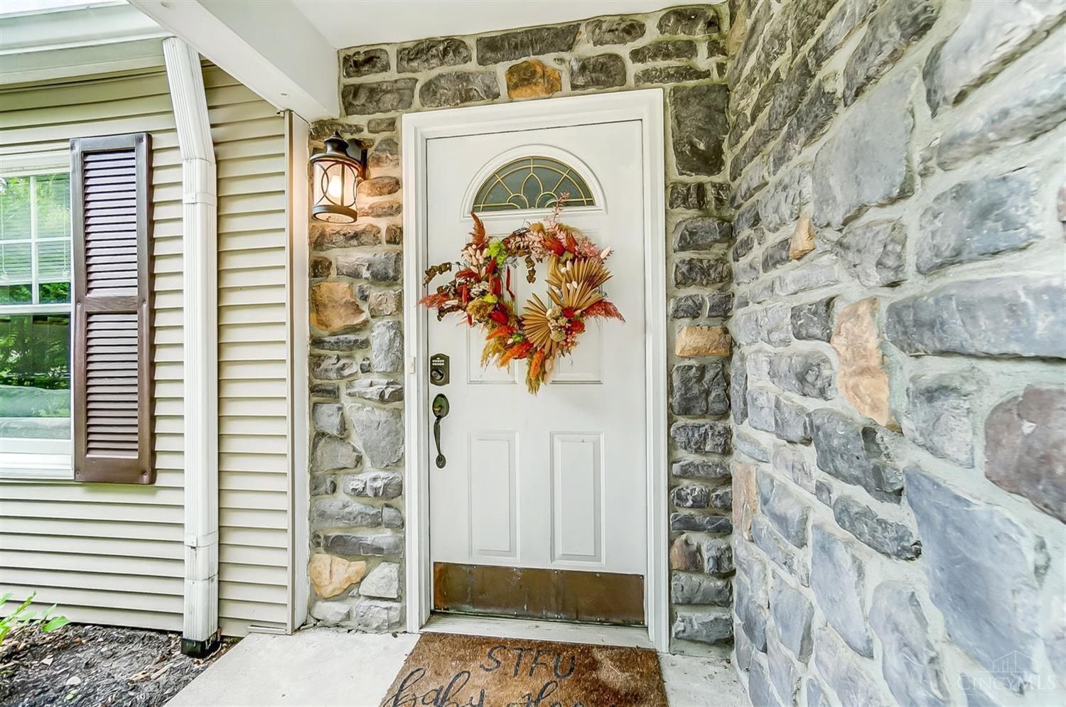 953 8 Mile Road Cincinnati, OH 45255 - Photo 3 of 41